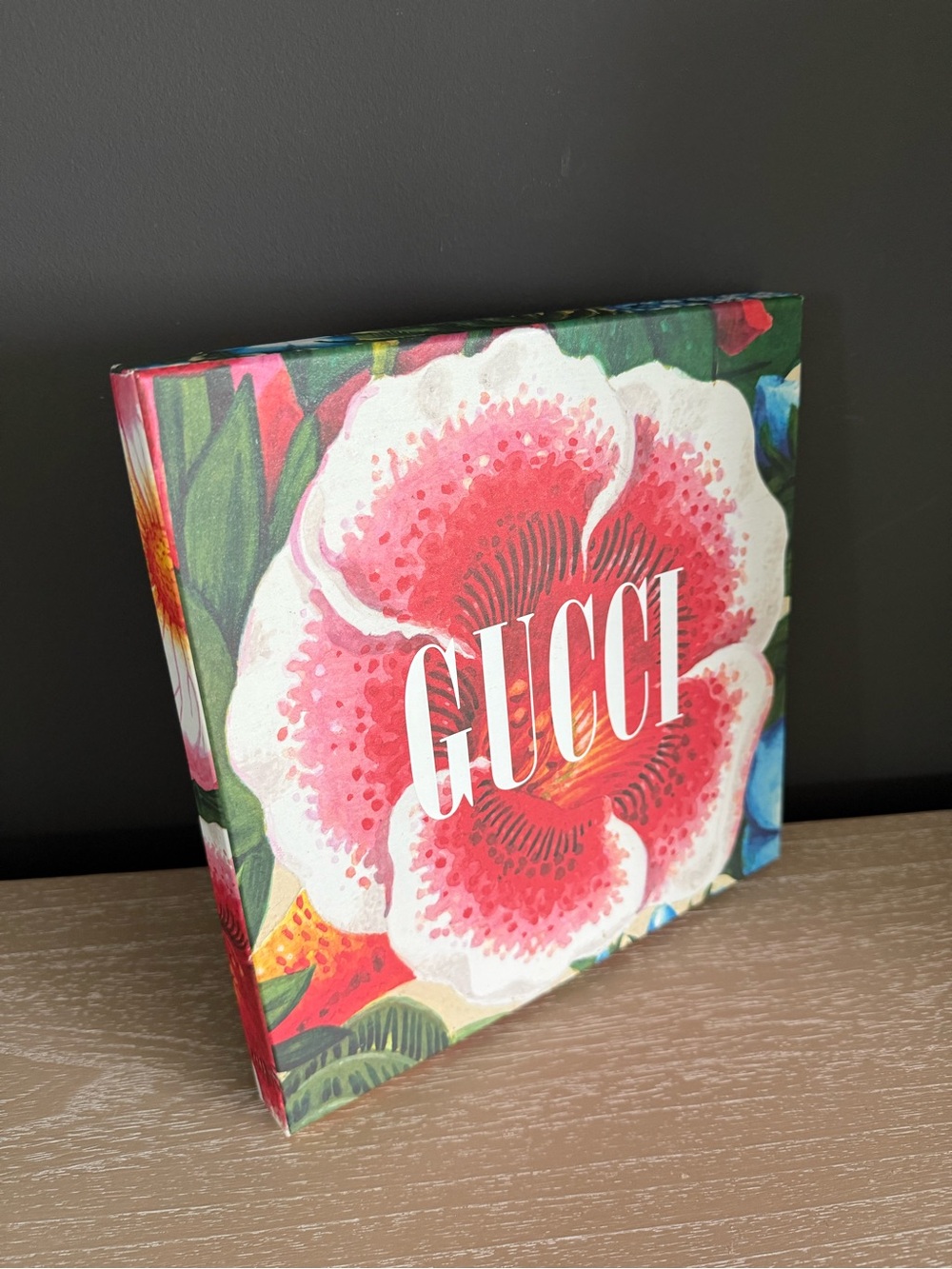 GUCCI Floral Decorative Gift Box - Pink Floral Accent